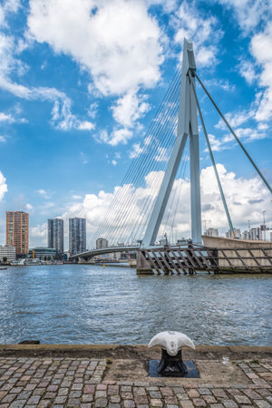 Rotterdam, Netherlands - August 6, 2016: The 800-metre long Erasmus Bridge spans the Maas River and links the northern and southern parts of Rotterdam.のeditorial素材