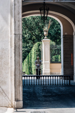 Rome, Italy - August 18, 2016: Soldier guarding the door of The Quirinal Palace. It is a historic building in Rome, official residence of the President of the Italian Republic.のeditorial素材