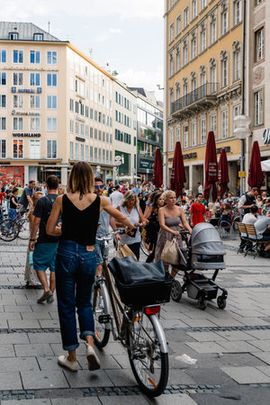 Scenic view of street in city centre of Munich at sunsetのeditorial素材