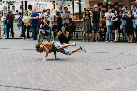Street performers in  square in Budapestのeditorial素材