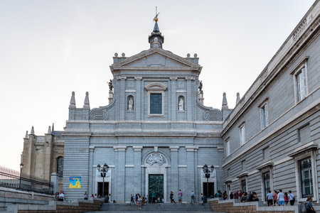Almudena Cathedral of Madrid. Side entrance viewのeditorial素材
