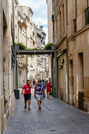 Narrow street in historical centre of Bordeauxのeditorial素材