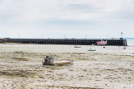 The harbour of Cancale at low tideのeditorial素材