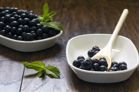Fresh Blueberries In White Bowls の写真素材