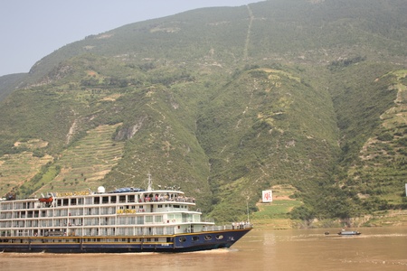 Yangtze river, China, cruise ship MW Star Victoria Cruises,  August 1, 2010のeditorial素材