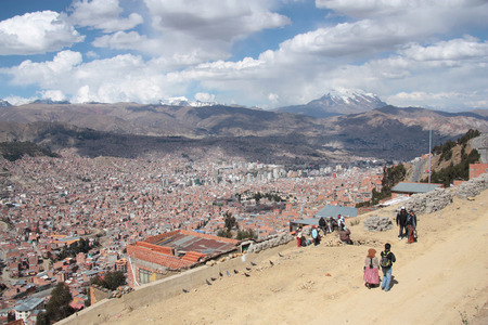 BOLIVIA, LA PAZ, 1 SEPTEMBER 2013 - Bolivian people walking on the hill above the city of La Paz, Bolivia, South Americaのeditorial素材
