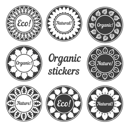 Circle frame of green leaves isolated on white background. ECO organic illustration. Nature set. BIO design.のイラスト素材