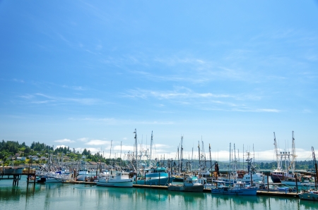 Boats in Yaquina Bay in Newport, Oregonのeditorial素材