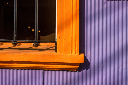 Purple and orange window frame in Valparaiso, Chileの写真素材