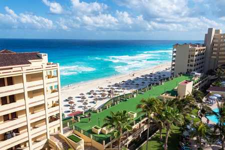 CANCUN, MEXICO - MARCH 9: Resort and beach in Cancun, Mexico on March 9, 2017のeditorial素材