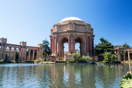 Pond and beautiful architecture of the Palace of Fine Arts in San Franciscoのeditorial素材