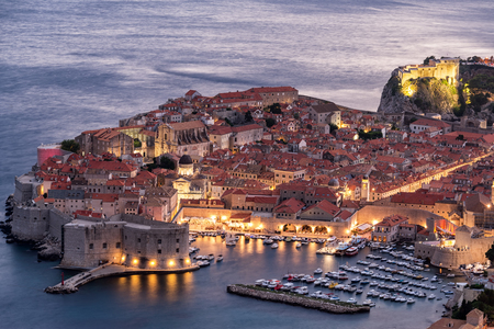 Early evening view of the historic center of Dubrovnik, Croatiaの写真素材