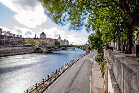Paris, France - May 1, 2020: View of the Conciergerie, the Hotel Dieu and the bridges over the Seine during the containment measures due to the coronavirusのeditorial素材