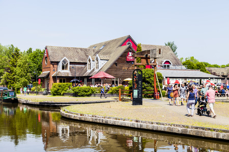 Etruria, Stoke On Trent, England. U.K - June 5 2016 : People enjoying a day at the Toby Inn Carvery Restaurant next to the Trent and Mersey Canalのeditorial素材