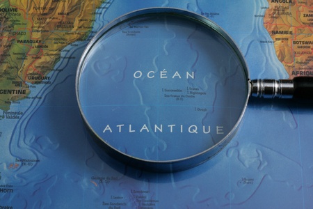 The Atlantic Ocean studied before a departure in journey