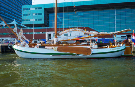 Green dragon of the dutch royal family in the port of Amsterdamのeditorial素材