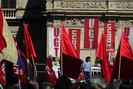 Seville, Spain - 7 October 2012.- People prostest against the goverment cuts 20のeditorial素材