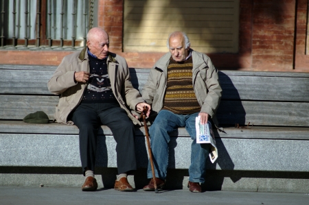 Seville, Spain, 26-01-2014- Old people sitting and chatting 43のeditorial素材