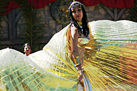 Sevilla (Spain) 6th September 2014 - Roman market 20 - Dancersのeditorial素材