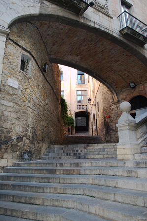 Arch in old Girona (Spain)のeditorial素材