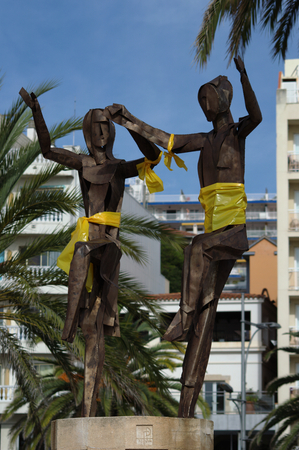 Lloret de Mar (Girona) Spain 15-10-2014 - Urban life: sculture wth the symbol of Catalan independenceのeditorial素材