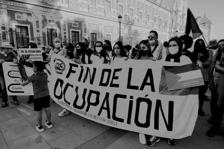 The latest crimes have triggered a popular response and protest. This is a demonstration in Sevilleのeditorial素材