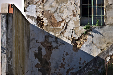 This is a composition made up from diagonal lines in the street. It aims to be an urban photographの写真素材