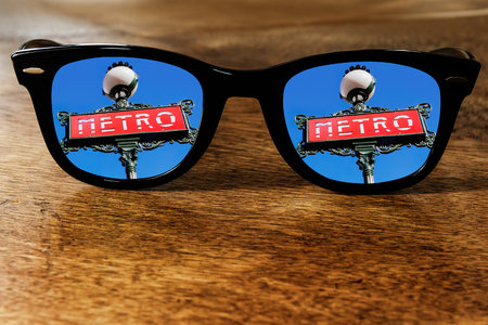 Paris Metro Sign Reflectionの写真素材