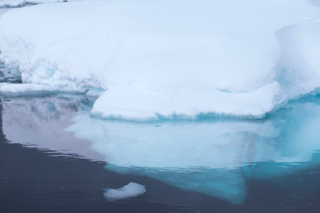 Icebergs in the arctic waters of Glacier Lagoon.の写真素材