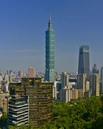Taipei, Taiwan, May 15th 2020: View of Taipei City from Elephant Mountain in Xinyi District.のeditorial素材