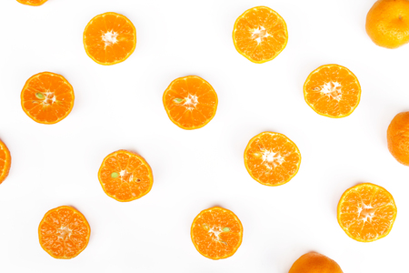 fresh orange with green lea isolate on white backgroundの写真素材