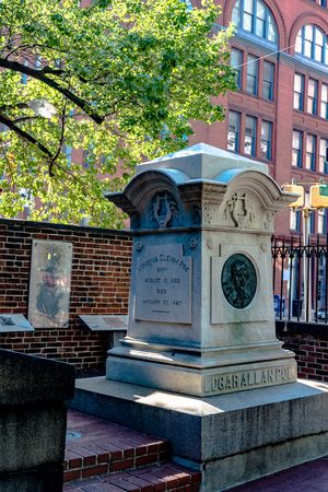 Baltimore, Maryland, USA - July 9, 2017: Burial site of Edgar Allen Poe and his wife, Virginia Clemm Poe, in Baltimore.のeditorial素材