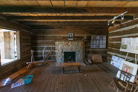 Cave Spring, Georgia, USA-Nov. 6, 2021: Interior of the Vann Cherokee Cabin in Cave Spring. Built in 1810, this cabin is the oldest building in town and is listed as a National Trail of Tears site.のeditorial素材