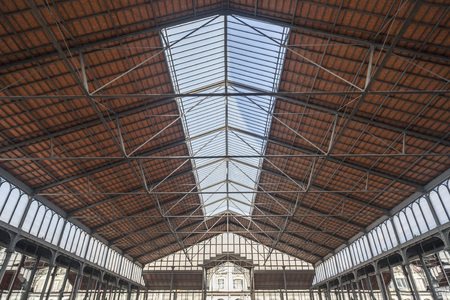BARCELONA,SPAIN-NOVEMBER 5,2013: Interior, iron ceiling of El Born Cultural and Memorial Center, cultural space, housed in a building that was formerly El Born market. Barcelona.のeditorial素材