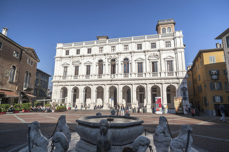 BERGAMO,ITALY-NOVEMBER 4,2015: Palace, Palazzo Nuovo in square Piazza Vecchia, Citta ALta, Bergamo, Italy.のeditorial素材
