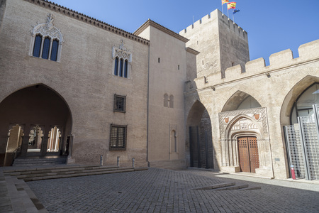 ZARAGOZA,SPAIN-NOVEMBER 4,2014: Alfajeria Palace, fortified medieval islamic palace, Zaragoza, Spain.のeditorial素材