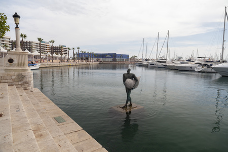 ALICANTE,SPAIN-SEPTEMBER 23,2017:City Port view, stairs, Escalera de la Reina,Alicante,Spain.のeditorial素材