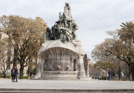BARCELONA,SPAIN-MARCH 8,2017:Sculpture,monument to Dr.Robert,Tetuan square,mosernist style by Lluis Domenech i Montaner and Josep Llimona,Barcelona.のeditorial素材