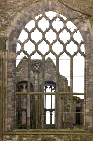 Burnt cathedral next to the Holyrood Palace in Edinburgh, Scotlandのeditorial素材