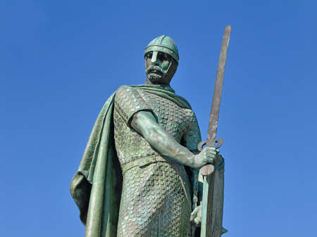 Statue of the first king of Portugal, Dom Afonso Henriques in Guimaraes, Portugalの写真素材