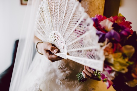 Detail of a white and elegant wedding dress.の写真素材