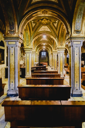 Columns of the crypt of the Cathedral Basilica of San Sabino in Bari.のeditorial素材