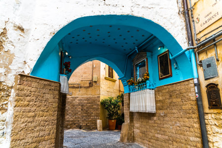 Narrow streets of the beautiful city of Bari, ideal for strolling when we tour in Italy.のeditorial素材