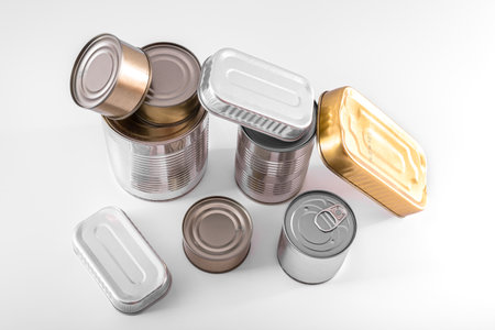 Various new generic aluminum food cans isolated on white studio backgroundの写真素材