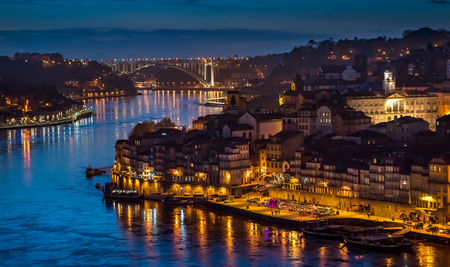 Night View of Douro River in Portoの写真素材