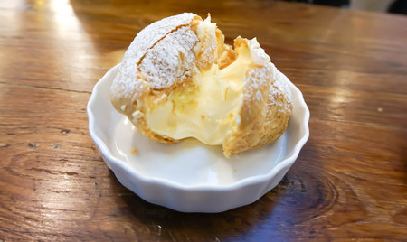 choux cream ,eclair or cream puffの写真素材