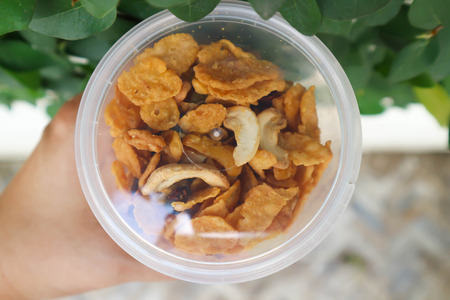 caramel cornflake or cornflake and almond in the box