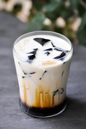 milk tea or milk and jelly, jelly milk tea