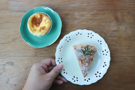 almond cake, cake or vanilla cake and egg tart for serve