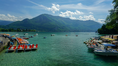 View of Annecy lake cristal and its clear waters from a bridgeのeditorial素材